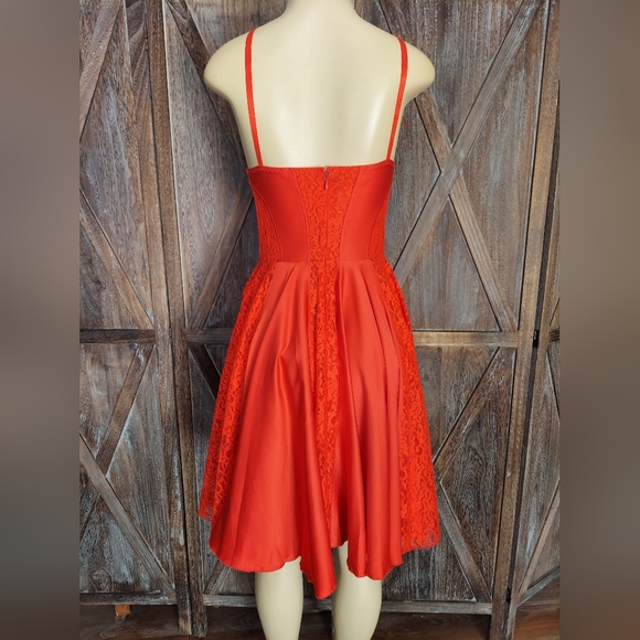 Guess Dancer, Lace, Satin, Corset Dress, Color Red, Size 2 - Picture 6 of 8